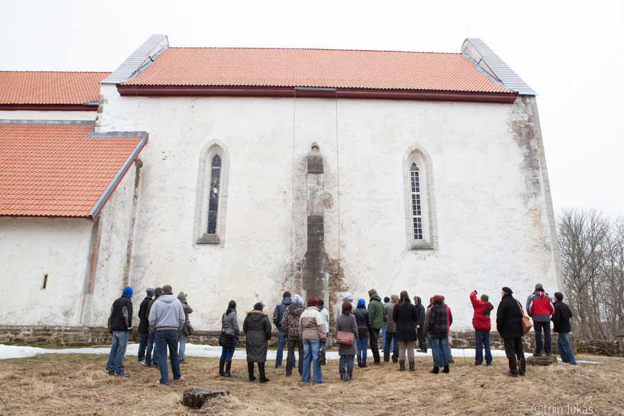 IMG_7858.jpg - 17. aprill 2013. Ekskursioon Saaremaa mälestistele. Karja kirik. Foto Triin Lukas